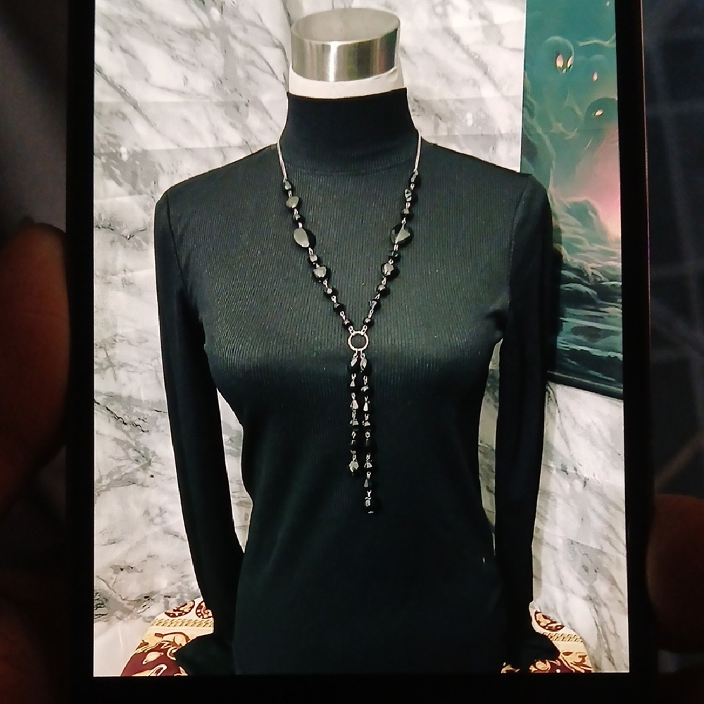 Elegant Black Necklace with Lariat Design and Metallic Beads
